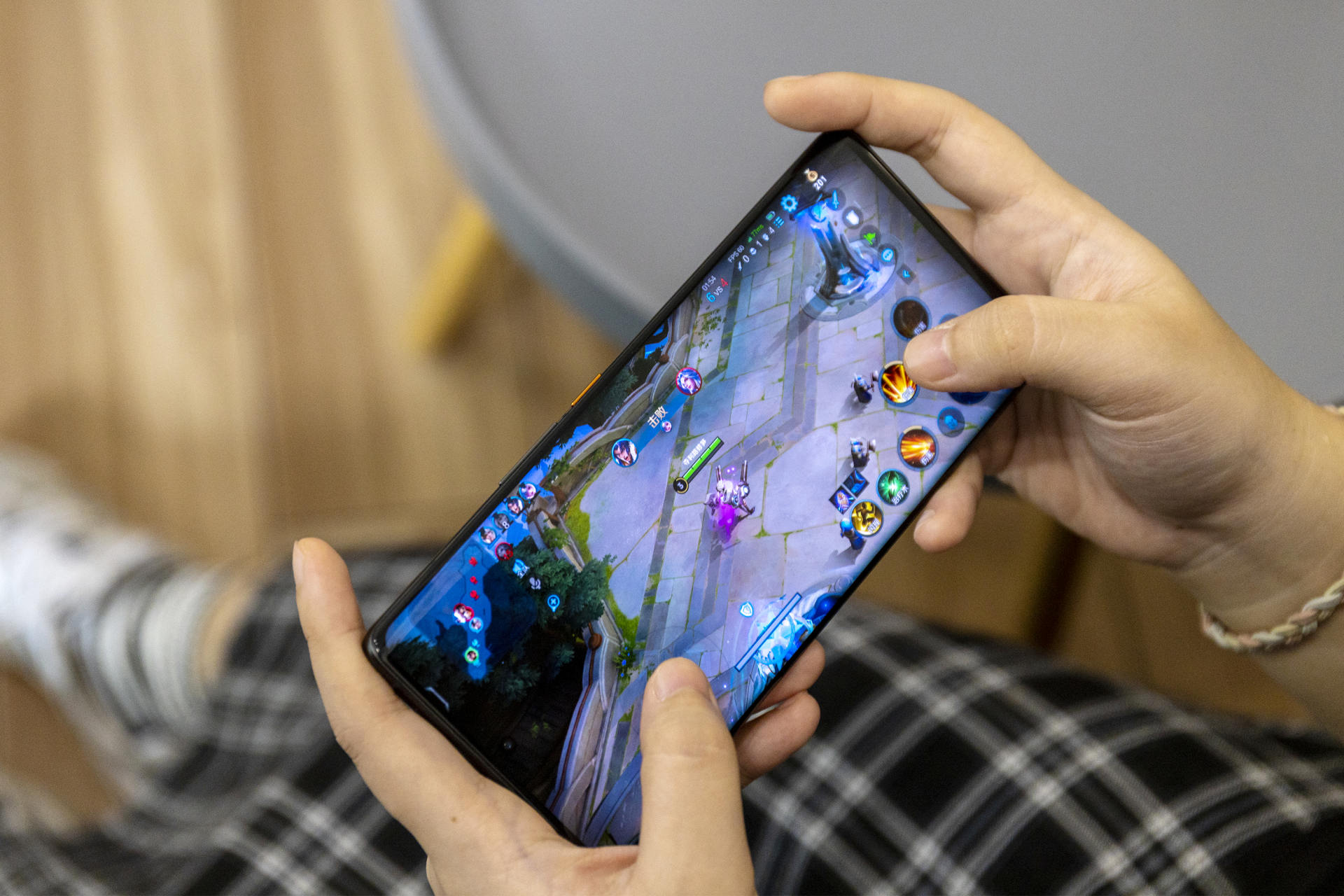 iqoo8pro怎么游戏性能最大化,iqoo8pro新系统游戏测试