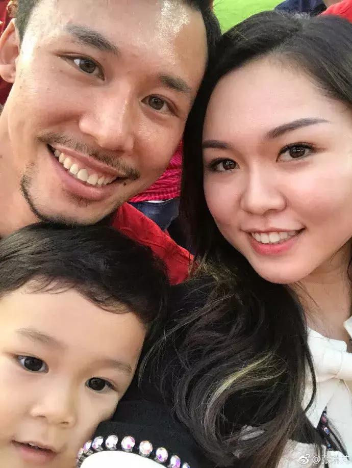 国足太太团集体助威,国足太太聚会