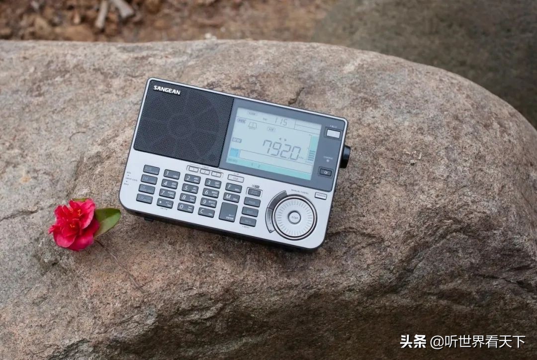 山进909x2收音机怎么用,山进909x收音机和909x2区别