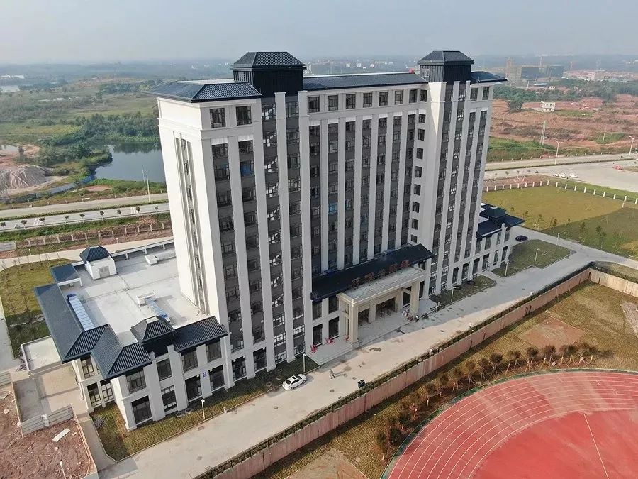 疑问？广东最年轻的大学！真的很差吗？