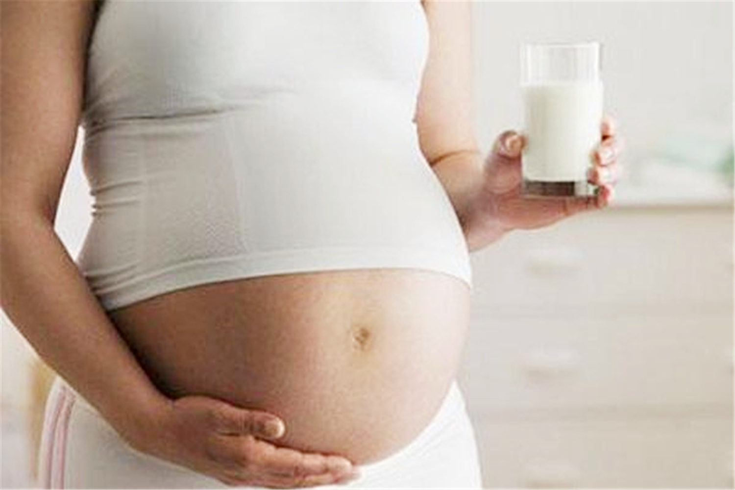 孕妇睡觉呼吸困难是咋回事,孕妇睡觉呼吸困难胎儿会缺氧吗