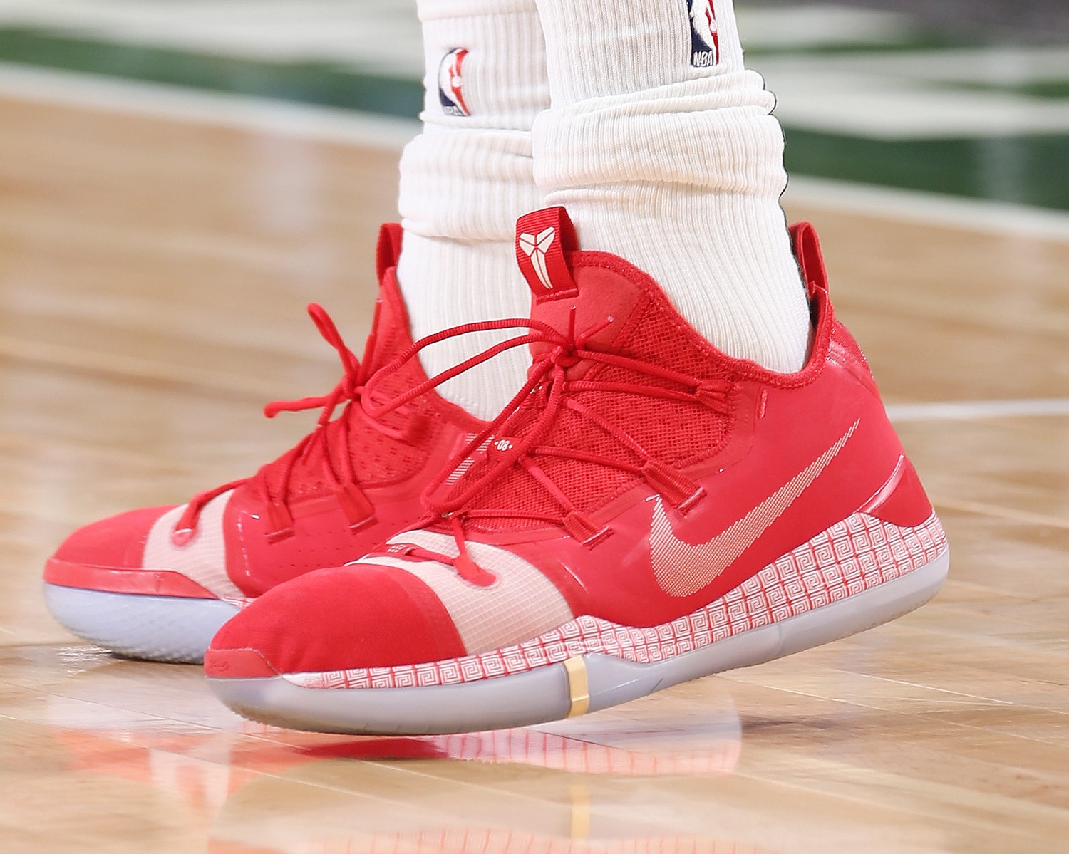 NBA赛场最近三天篮球鞋精选集：鞋头们的赛季鞋王之争越发激烈