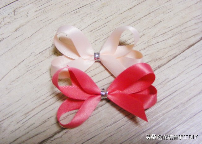 洛丽塔Lolita蝴蝶结,附详细教程,只看“lo娘”服饰,别看相貌哈