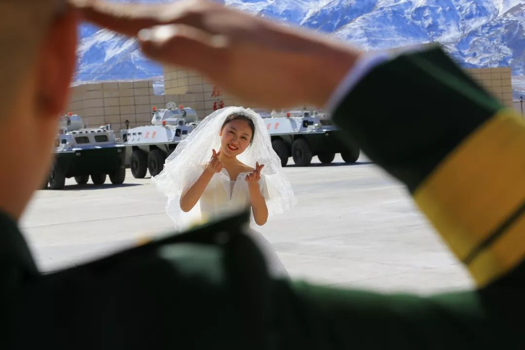 520必备的战袍,520军营婚纱