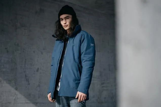 tnf羽绒服都有什么款,别再穿烂大街的小白鞋了