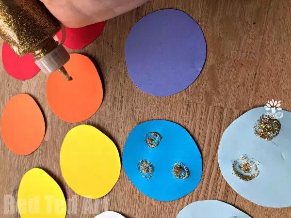 幼师剪纸手工技能大赛作品,幼师贴门上长条创意剪纸