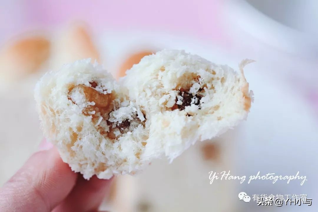 百吃不腻淡奶油椰蓉奶酪面包,手拌奶酪核桃面包