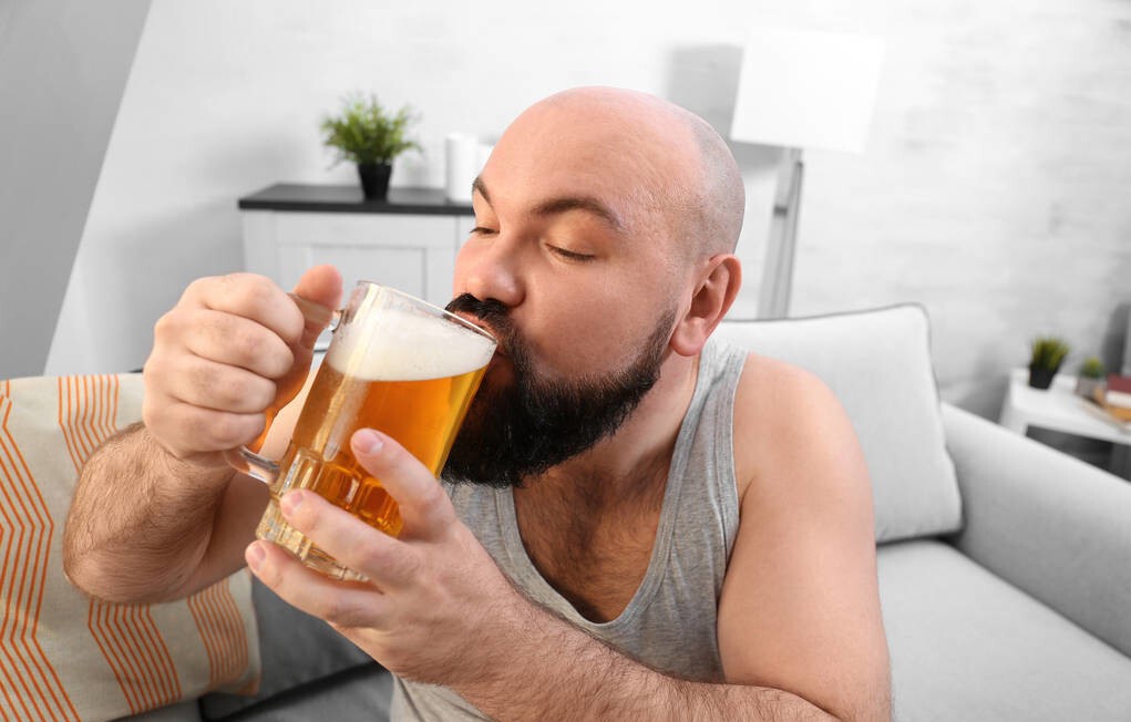 喝水5分钟就尿尿是怎么回事,喝水四十分钟就尿