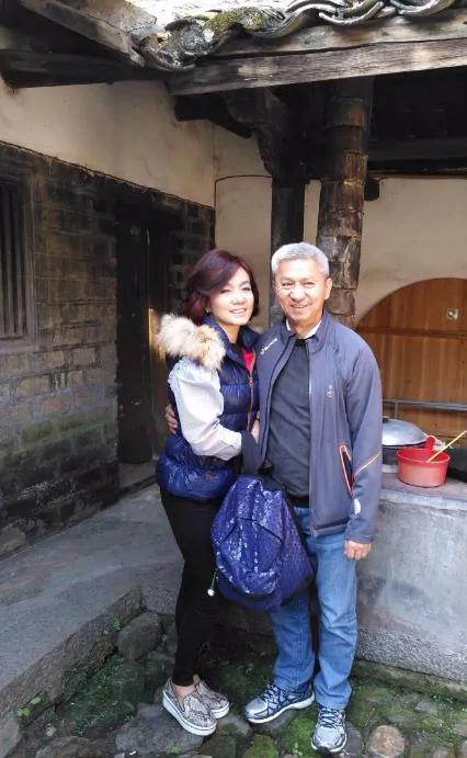 他是从大埔走出的铝业大王,如今身家30亿美元