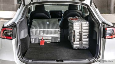 特斯拉modely和suv对比,特斯拉modely算不算真suv