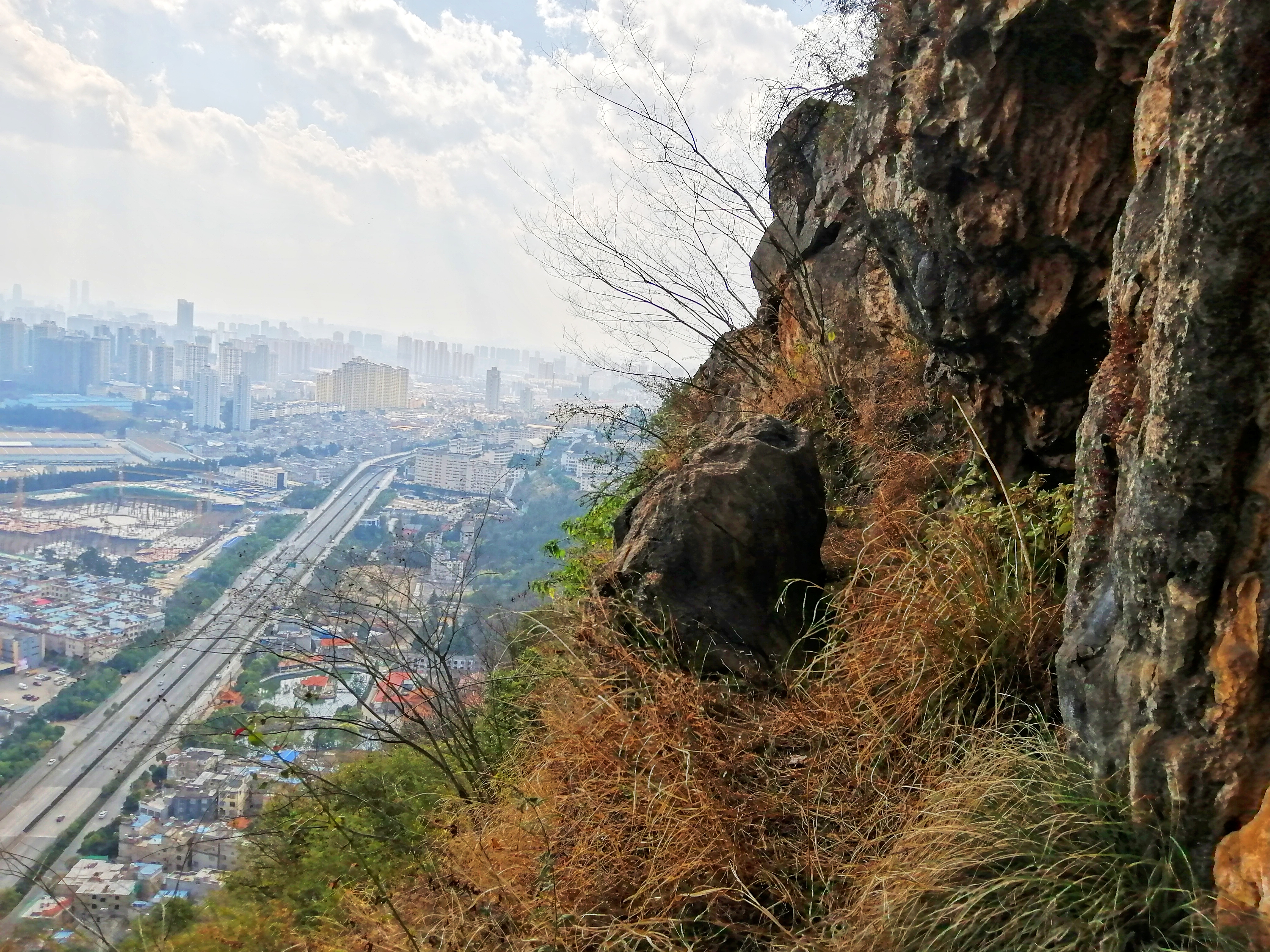 惊喜?悲哀?昆明三环徐霞客探寻过的两个溶洞,还是380年前样子