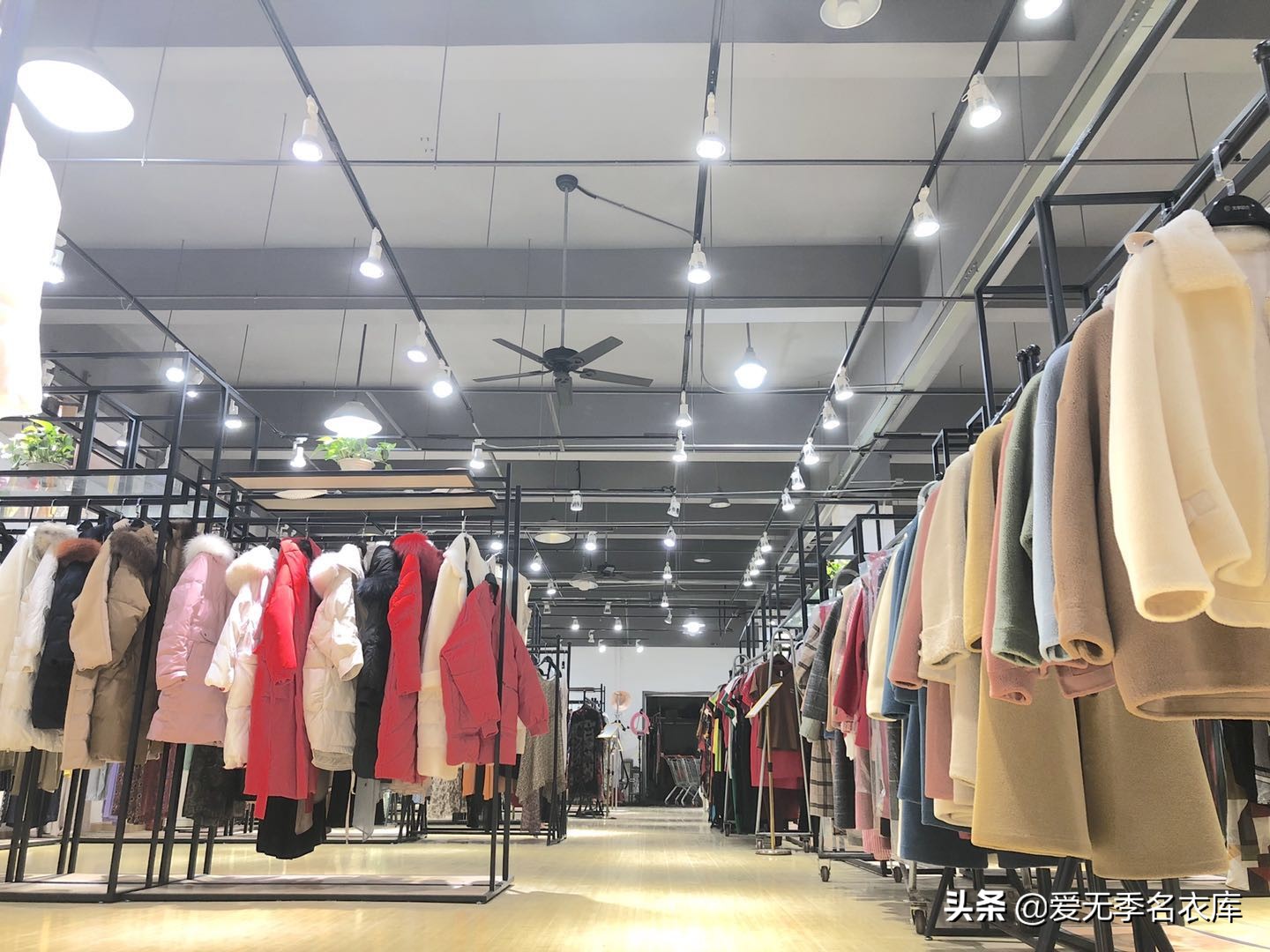 服装店新手去拿货哪里比较好,服装店的衣服进货渠道