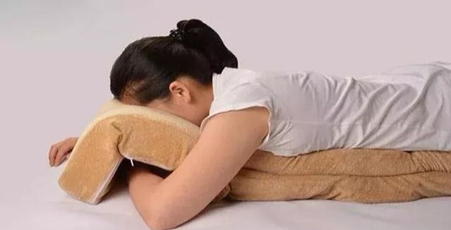 腰痛如何睡觉会缓解,睡觉睡久了腰痛是什么原因