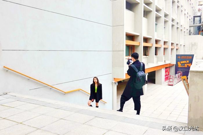 闹市中又一处年轻人文创新乐园——“大智*界无**·空中小镇”