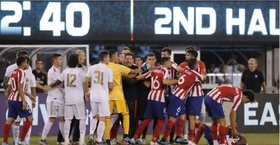 马德里德比首发阵容4-3,热身赛巴萨胜皇马