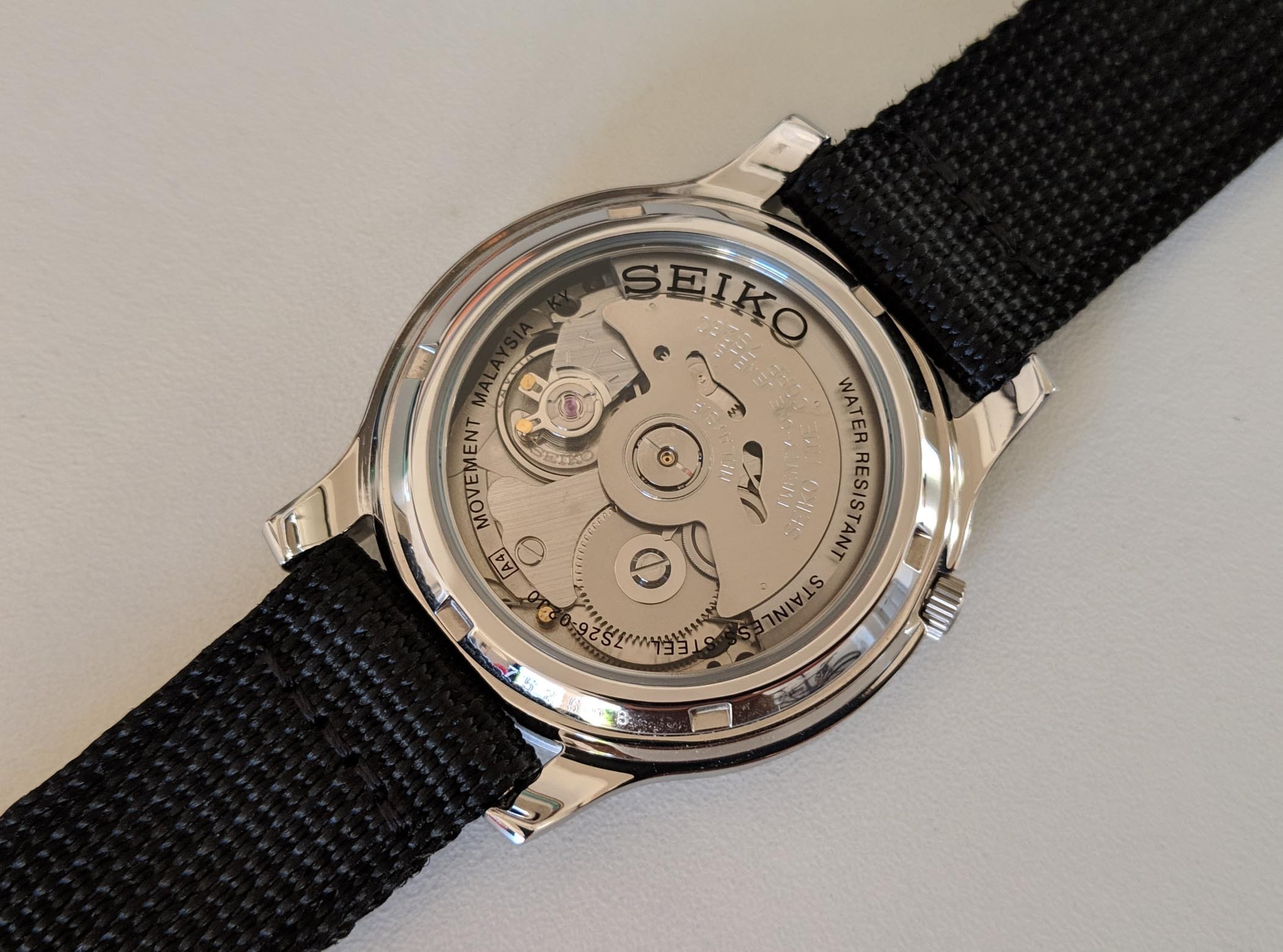 瑞士2168机芯和8234机芯通用吗,3330机芯和7750机芯通用么