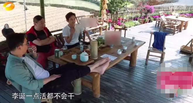 夫妻俩分道扬镳,秀恩爱的夫妻俩却突然分道扬镳了