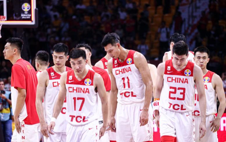 时隔37年男篮无缘奥运会，国家体育局局长喊话姚明：老百姓不满意