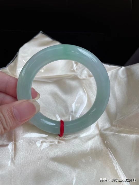 为了三百块钱，我很后悔骗了广州撑伞小姐姐