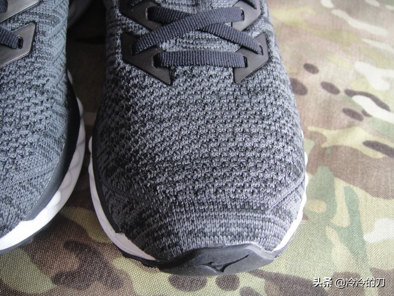 mizuno缇庢触娴撹窇闉媤avesky4,mizuno璺戞闉嬬編娲ユ祿wave58