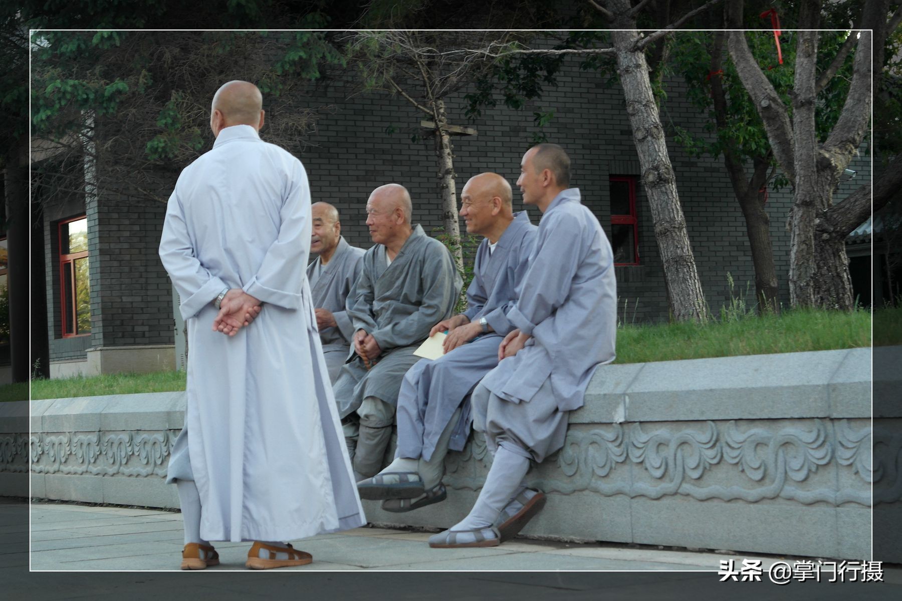 乾隆皇帝的“替僧”为什么叫“元宝和尚”？原来是一跤摔出来的