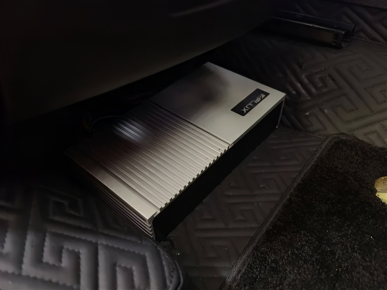 夏朗音响改装最佳效果图,大众夏朗改风光