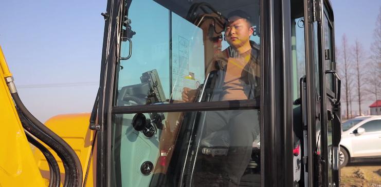 三一挖掘机sy55c多少钱,三一sy55cpro怎么样