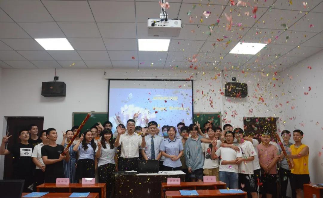 卓景京丨开班典礼，新的开始，值得为梦想全力以赴