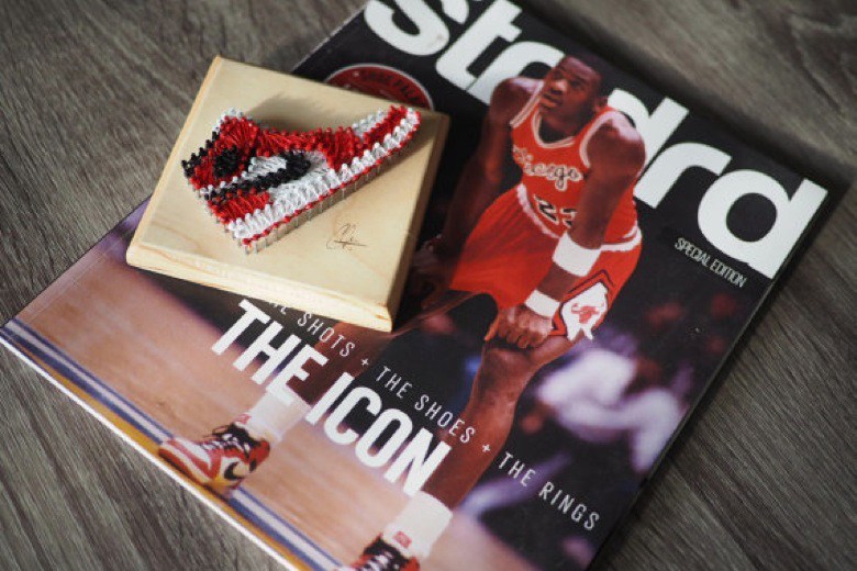 把金典鞋款缝做一幅十字绣，挂在墙上，网友：求之不得呀！