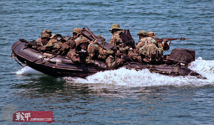 折腾九年，就拿出这点东西凑外拍？（上）
