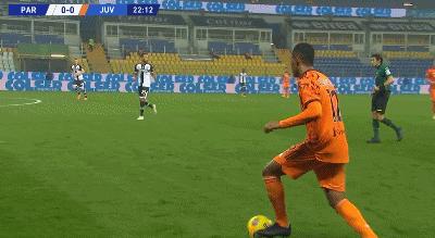 c罗完成梅开二度破什么记录了,c罗意甲连续十场破门全过程