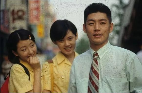 他对老婆说:如果我出轨,我死你也死,如今腿上却坐了别的女人