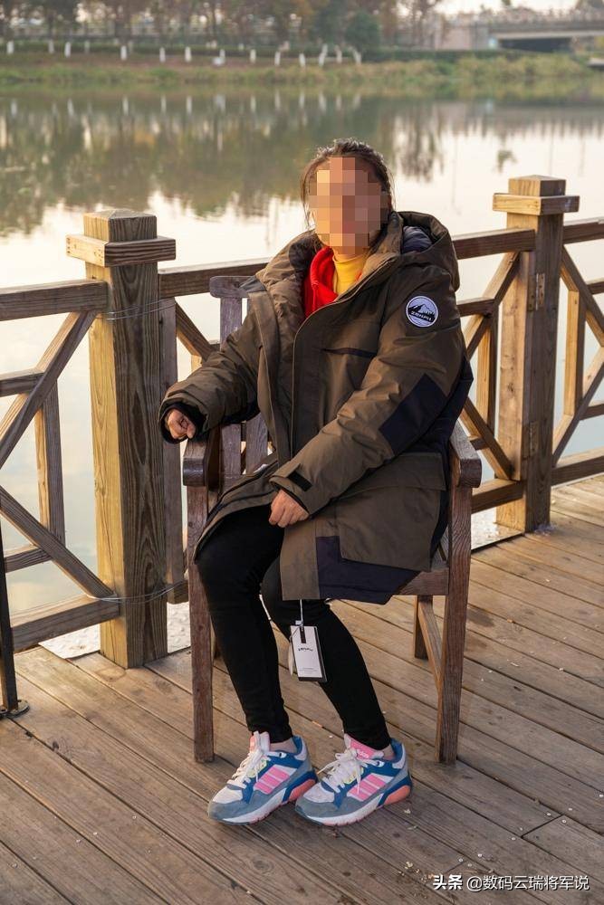 无畏长款棉服视频,无畏冬季赛外套