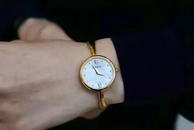 赫柏林手镯式腕表,赫柏林女表手镯