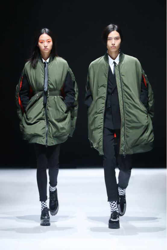 波司登米兰时装周杨幂李宇春,李宇春波司登同款