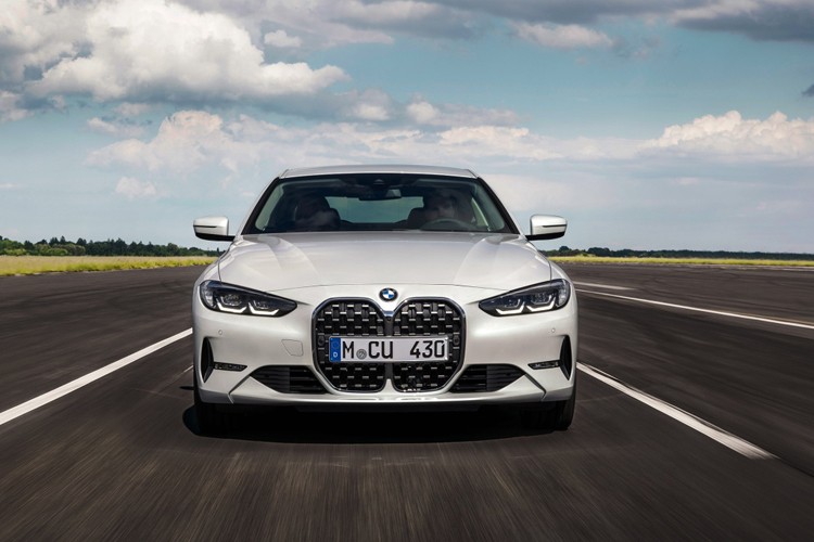 最新发布宝马4系敞篷版硬顶,宝马女士轿跑车型最新款