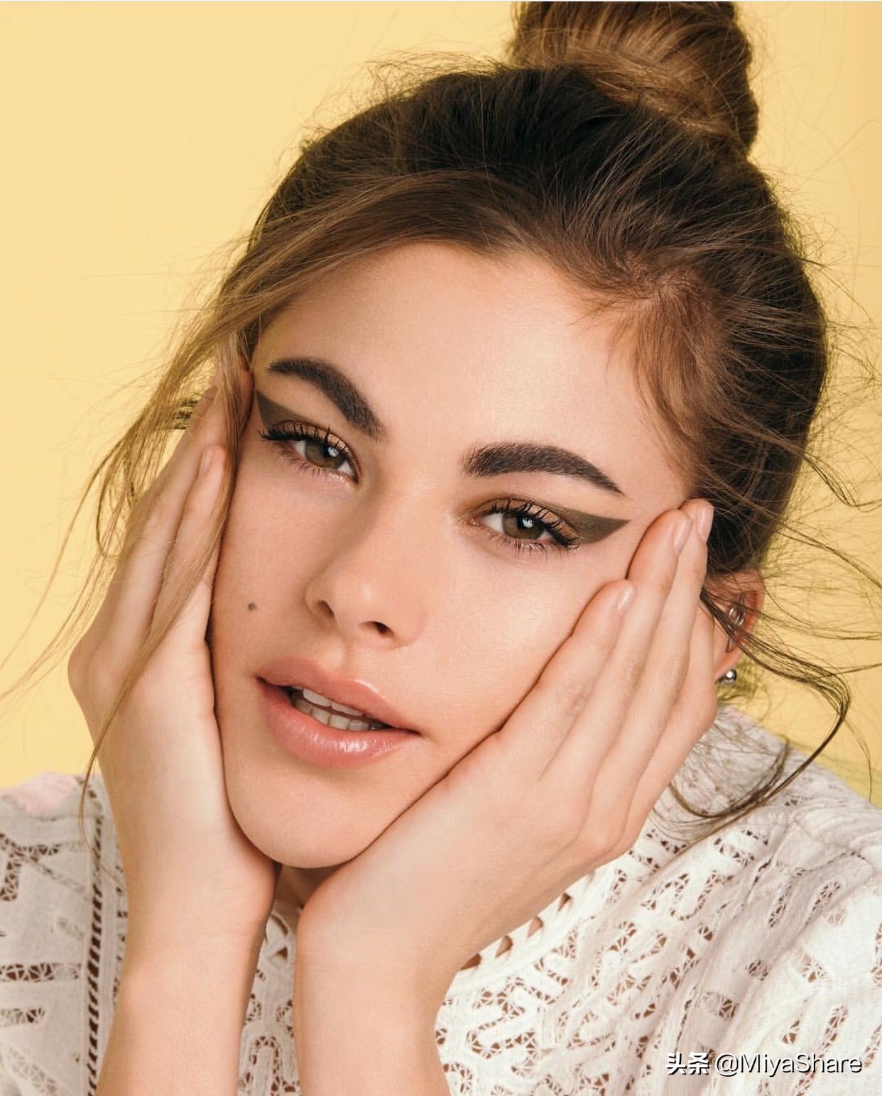 怎样能让底妆干净透亮,想让妆容干净持久选对底妆很关键