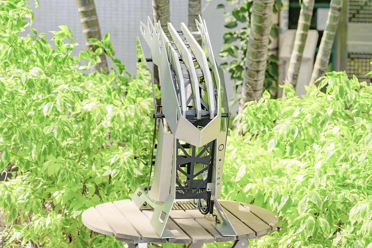 颜值与个性共舞，大水牛铁血战士异形机箱，越夜越有机