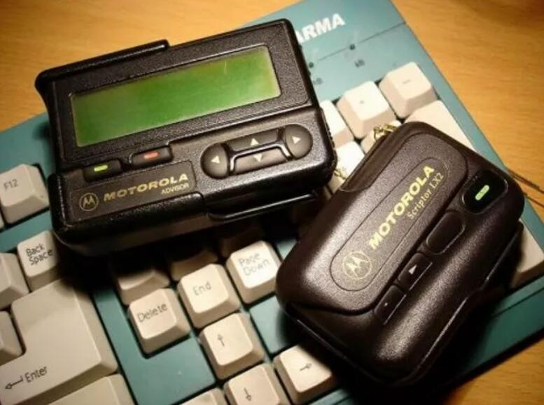 bb机大哥大原版,为啥当年有大哥大还要个bb机