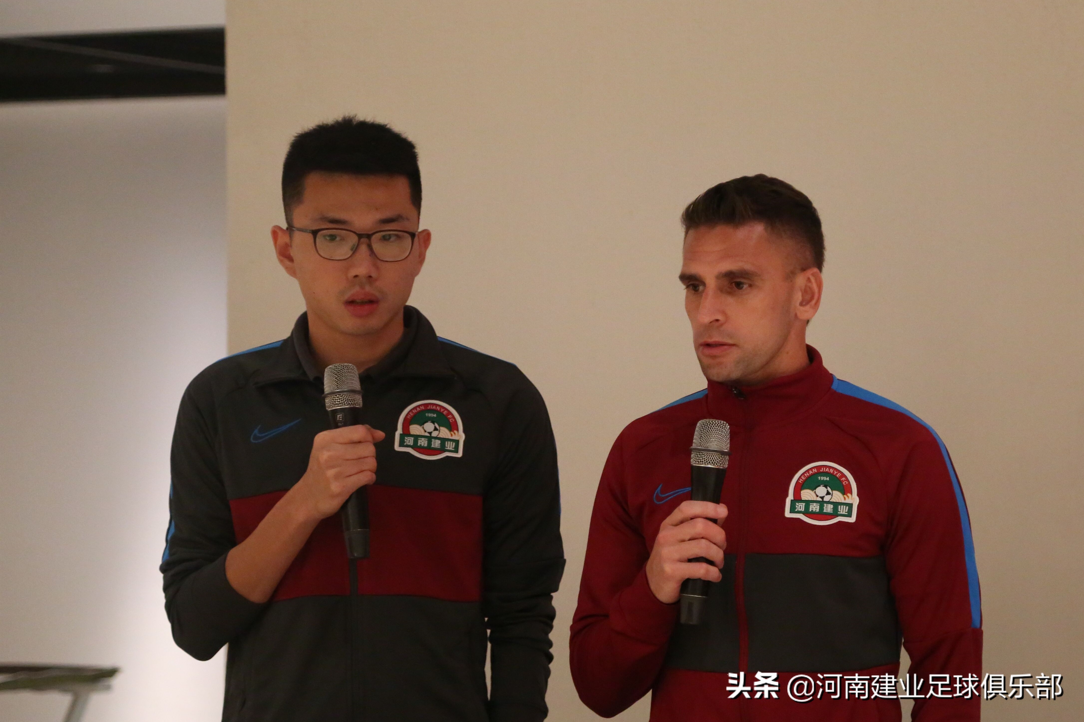 团聚和相聚,团结力量共克时艰