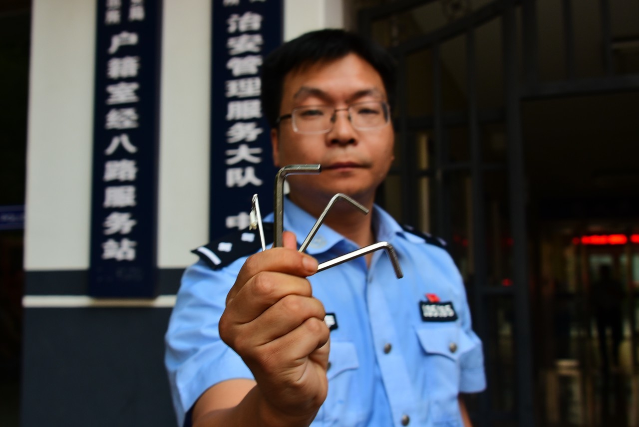 溜门*锁撬**屡败屡战警方的“老朋友”又双叒栽了