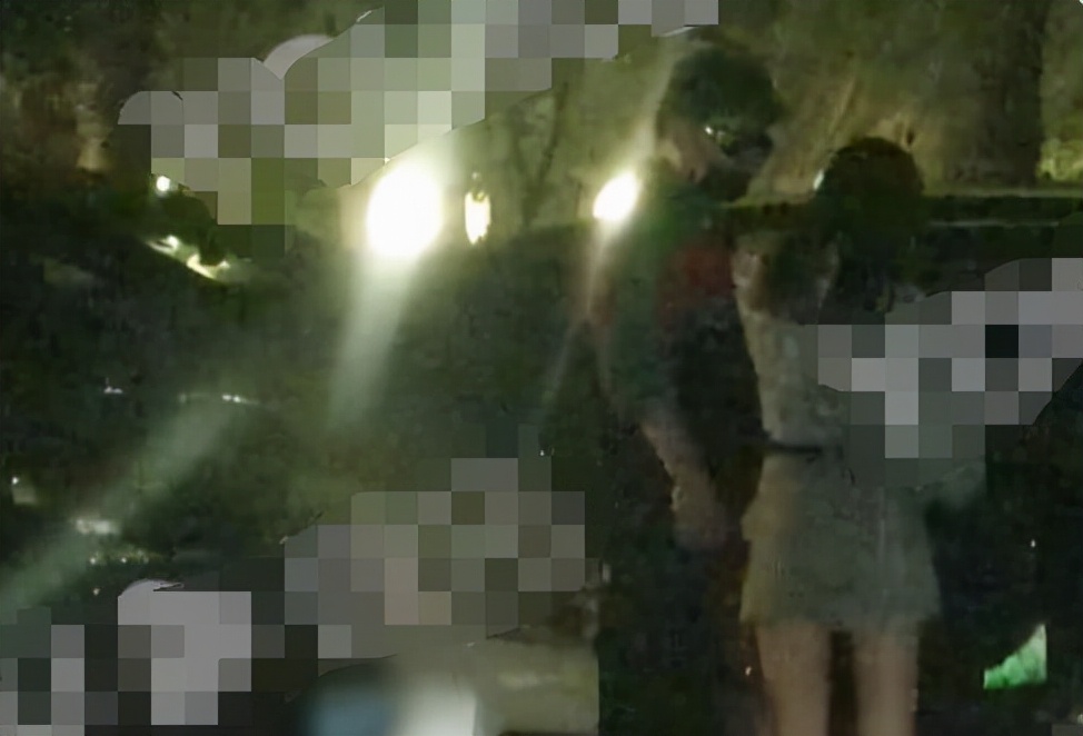 钱枫绯闻女星,钱枫和两个美女相亲