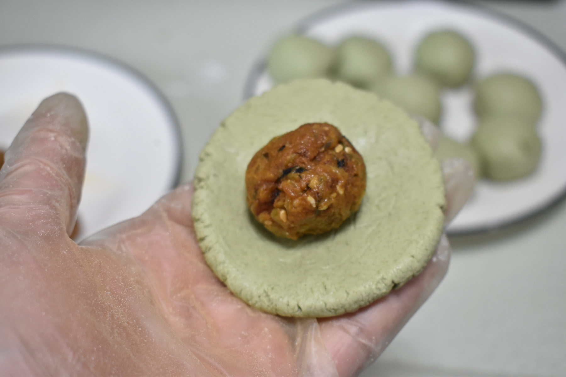 青团最正宗的懒人做法,4分钟教你在家做青团比买的好吃