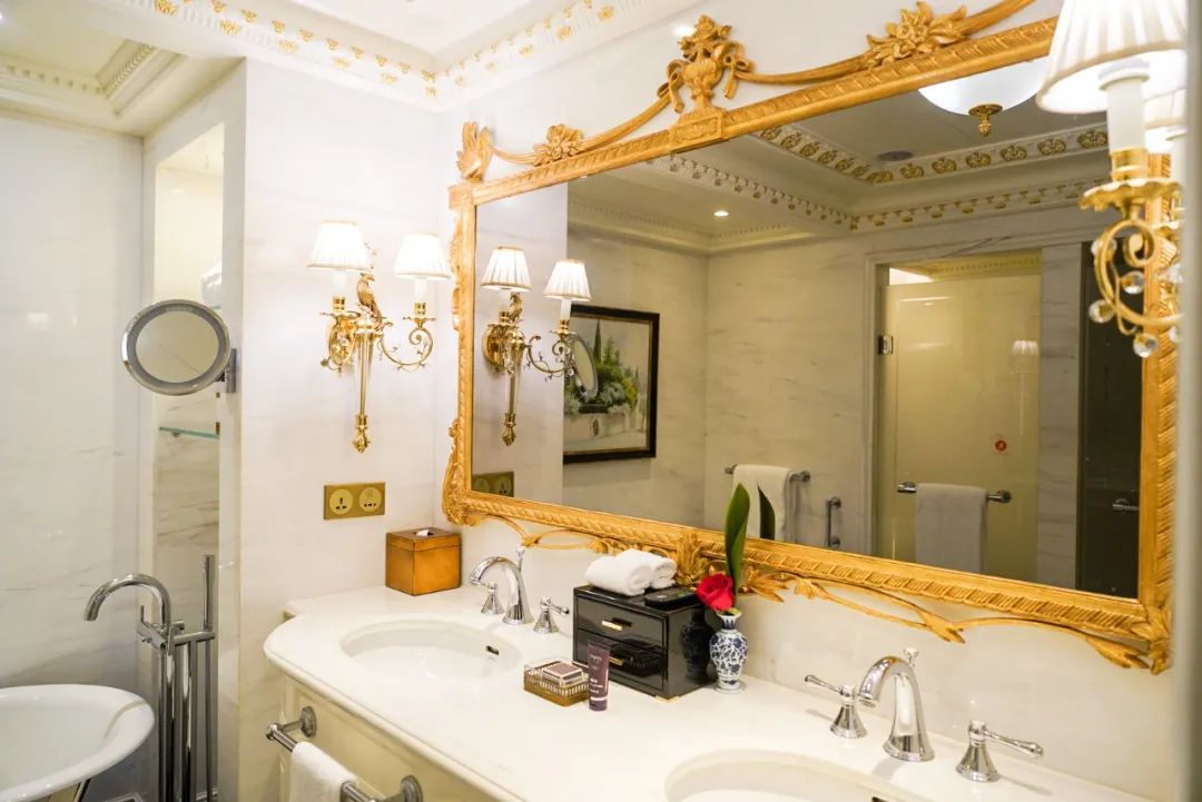 不到两千就能住天津丽思卡尔顿？还能随便吃？这样的羊毛不多了