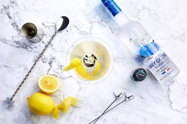 推荐比较经典的纯饮伏特加,伏特加最好的一款是哪种