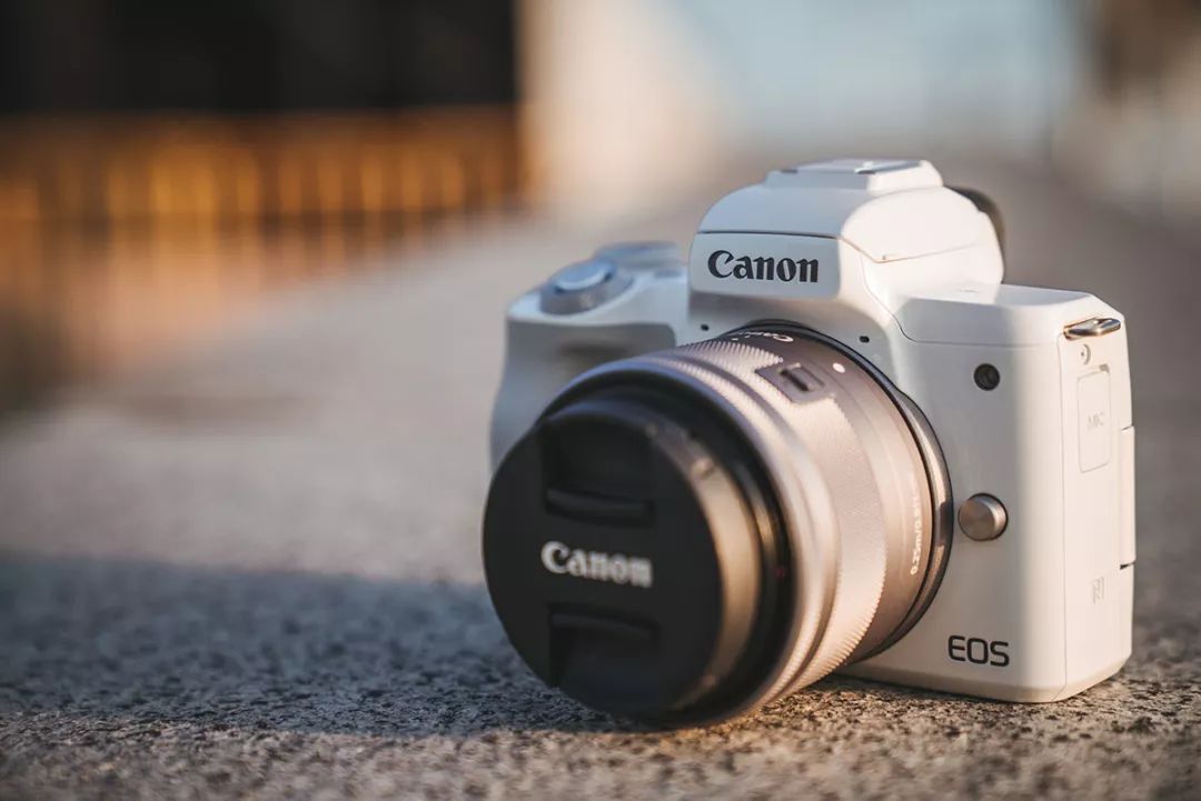 入门相机推荐佳能400d,佳能1500d相机入门教程视频