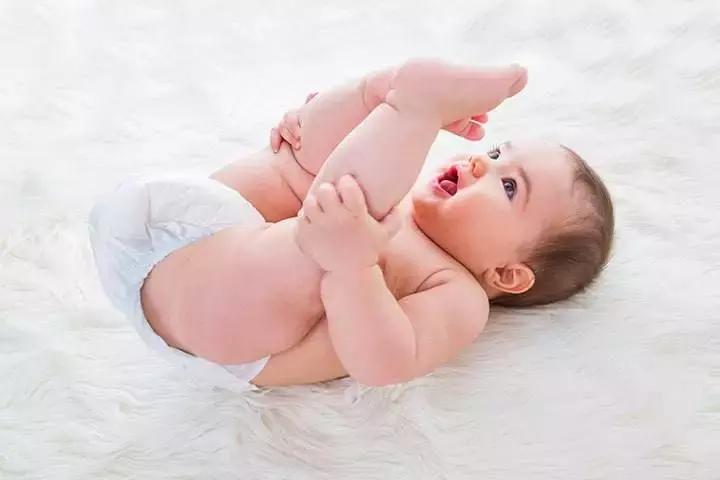 新生宝宝发抖、体重下降等情况真的是有问题吗？新手父母必学