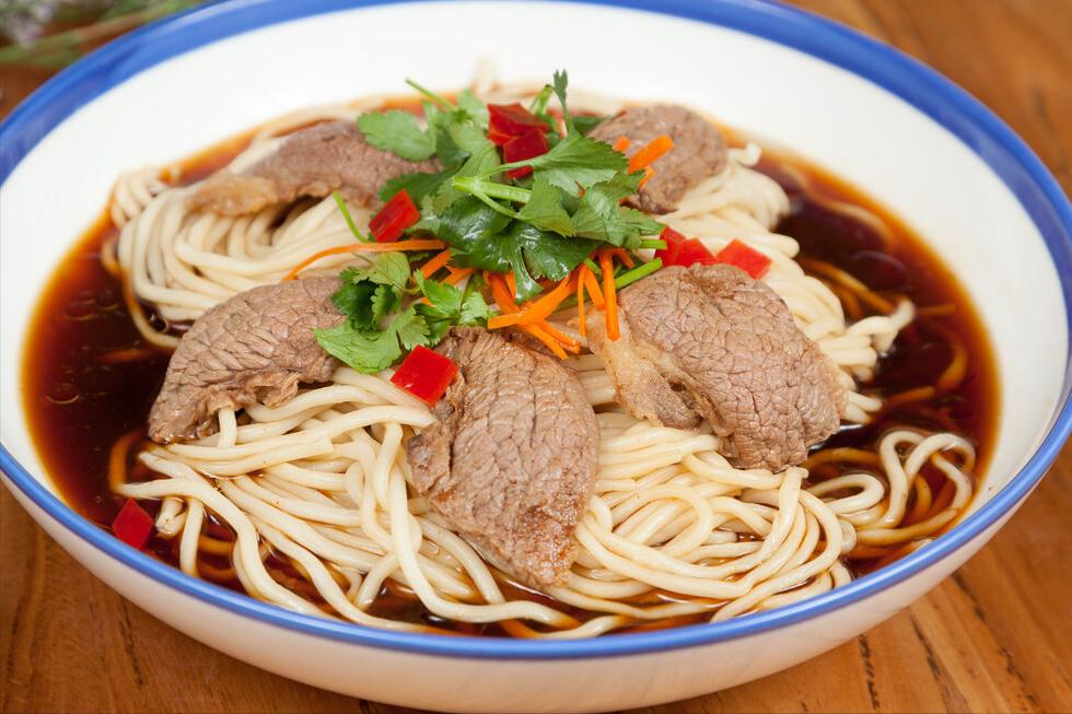 手擀面煮熟后易断是什么原因,手擀面为什么不劲道容易断