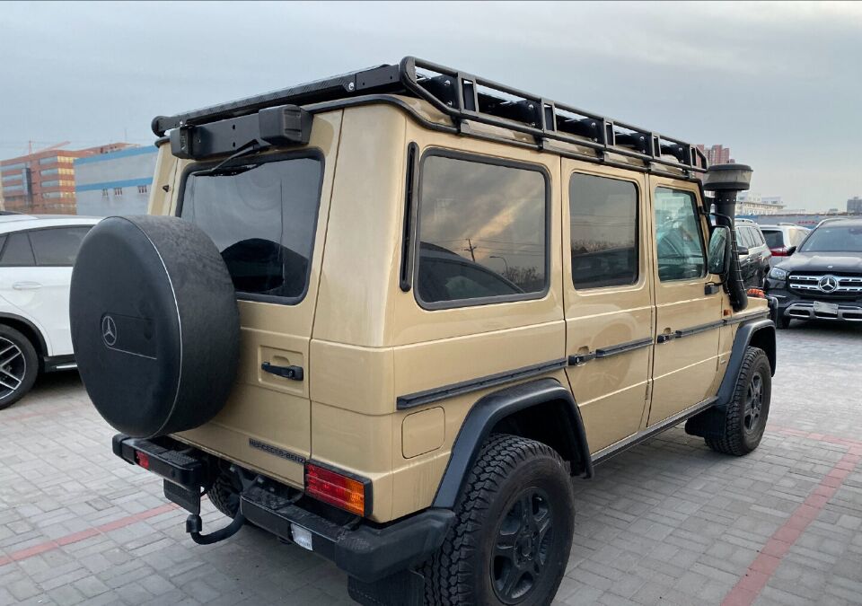 奔驰大g与丰田陆巡对比,奔驰g各个型号哪个适合越野