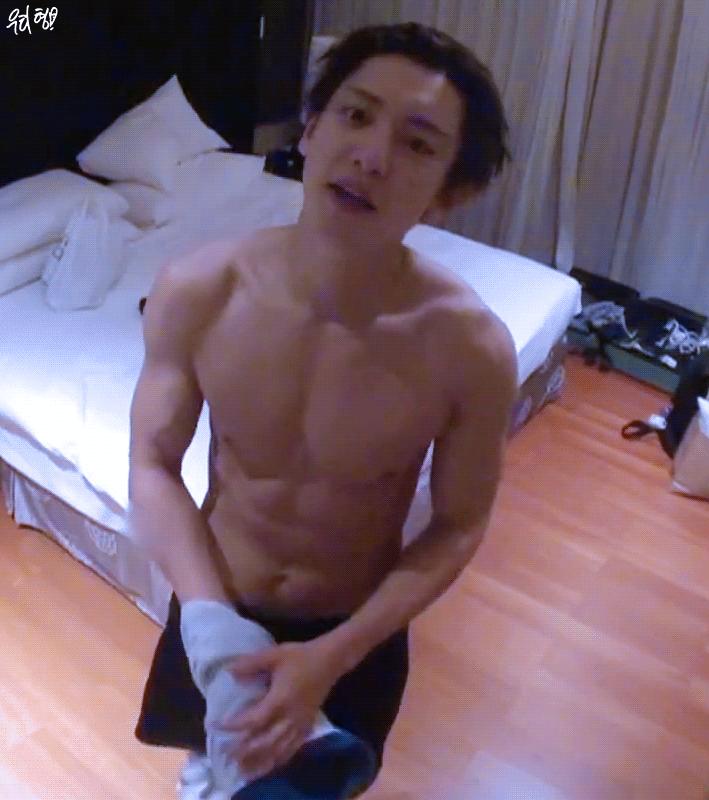 南韩神颜女爱豆李知恩,南韩男爱豆神颜用测谎仪